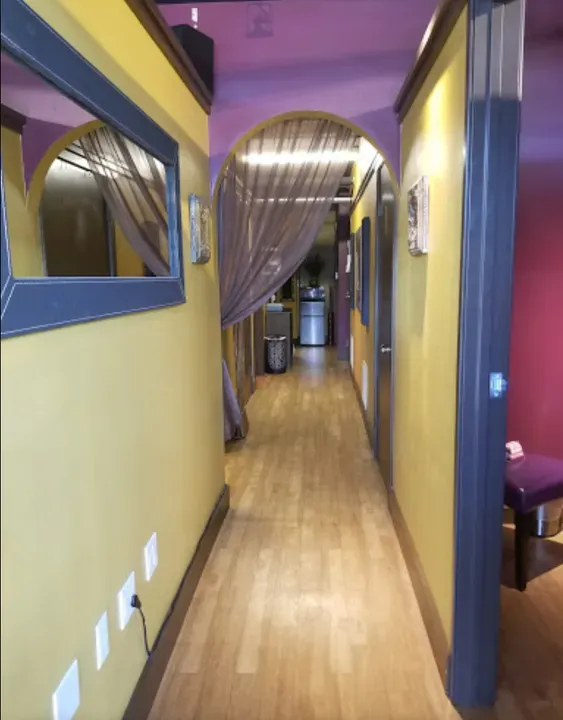 https://cdn.salonspotlight.com/photos/YTZw8DArSBwor89rEF2Q/5053102e-57d3-4ebb-8d48-8869e9ee994e_720x720