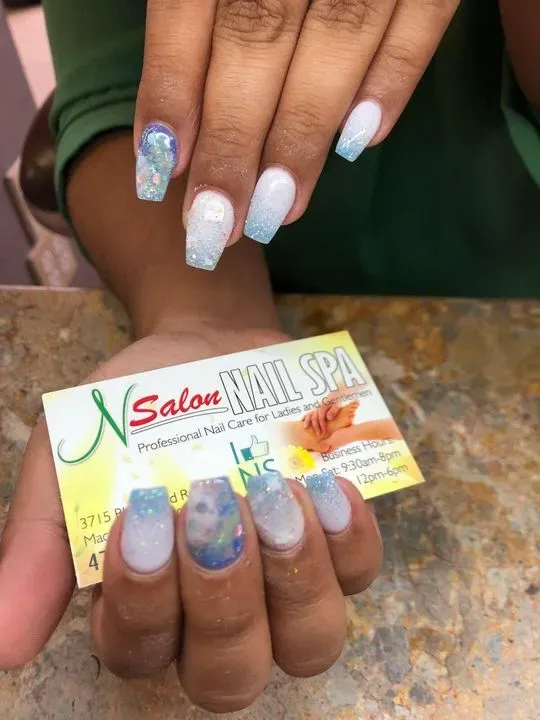 https://cdn.salonspotlight.com/photos/YTmr0uLyLIGunNlEI100/ac8e9224-adab-442a-9188-647283817254_720x720