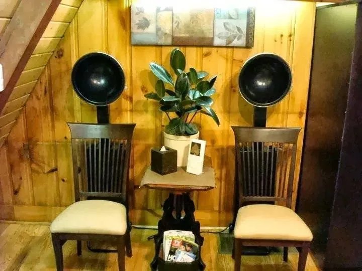 https://cdn.salonspotlight.com/photos/YY5WKiy3olyqBEQGajT0/77ce97f2-73d0-428c-aa65-02c91f960795_720x720