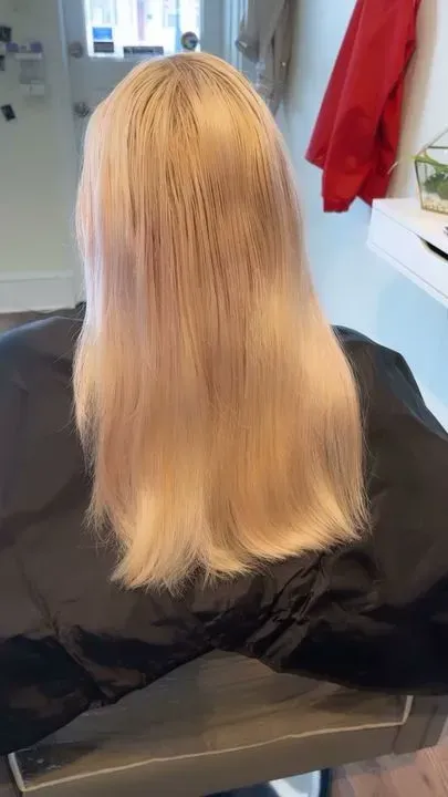 https://cdn.salonspotlight.com/photos/YYyaIYMQhvHi9Y8avOsy/0f6f3a0e-1605-44ff-a336-e43988cc68ec_720x720