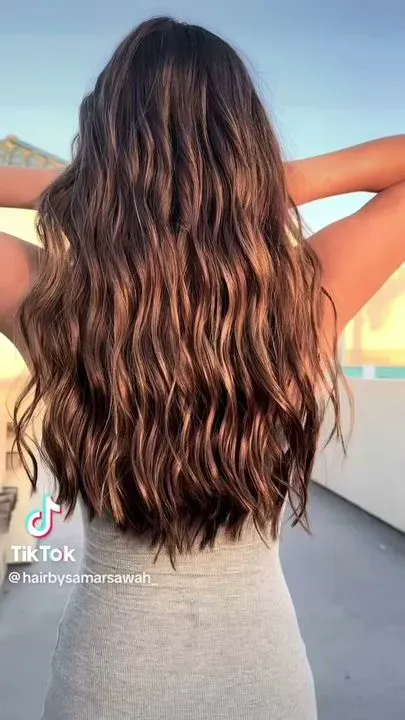 https://cdn.salonspotlight.com/photos/YctFe0d6onuzUZ3gFfNA/28737bf0-2312-46ff-ba32-c061b8e75fef_720x720