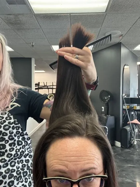https://cdn.salonspotlight.com/photos/Yg3BnrlTlZZm3UOHe21o/36230dad-1b28-4000-bbb9-dd30b272c67e_720x720