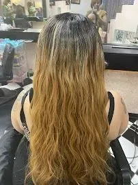 https://cdn.salonspotlight.com/photos/YgaeJ5RkNAI6cfULBYYQ/c514fe04-68c7-4422-9c54-d12720d3e8b2_720x720