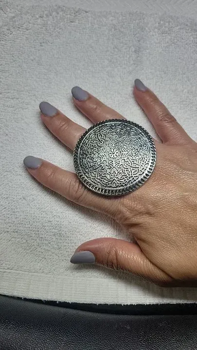 https://cdn.salonspotlight.com/photos/YiPO1piIosqGWZO0KANR/87661f84-8b6e-4803-87f8-a80c2a36dbb6_720x720
