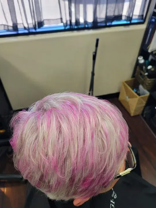 https://cdn.salonspotlight.com/photos/YiaL1O55Wg2N55TydOX1/ffe289a0-5147-434b-aa6f-e8a72ca019c4_720x720