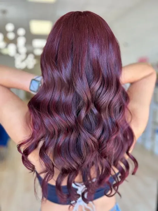 https://cdn.salonspotlight.com/photos/YnB4I8nRIbWC73RAs0y6/5fcc61be-d8ec-458b-b212-4121be43e856_720x720