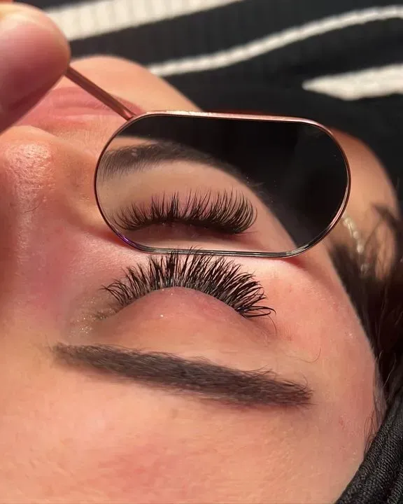 https://cdn.salonspotlight.com/photos/Z2EK0jOlzevrC0uFtnLA/5c696631-0321-470e-a956-246ad016d26e_720x720