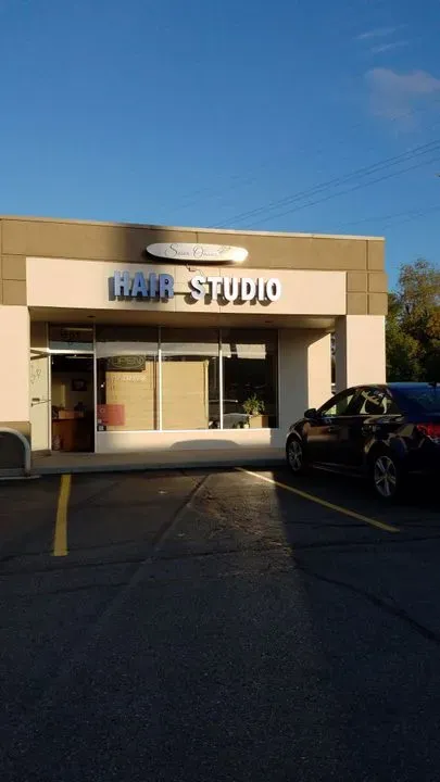 https://cdn.salonspotlight.com/photos/Z2lkCJRE0dp2KFRMN0nK/d8980184-6e78-4392-aef9-e31bace2087d_720x720