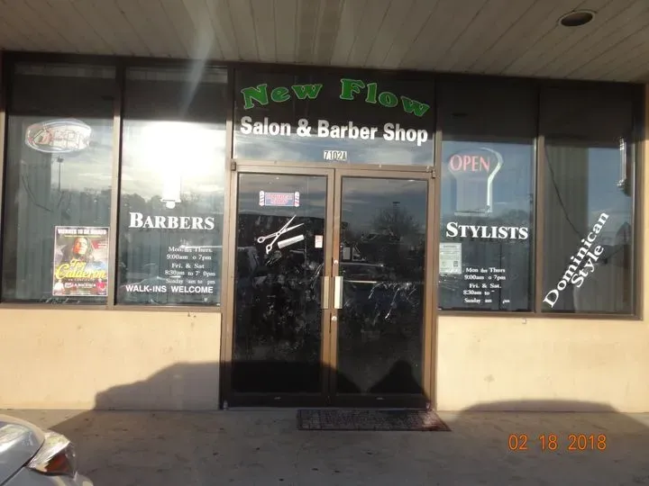 https://cdn.salonspotlight.com/photos/Z7tJSF1bnrKoqVMVQ08h/626286c6-a57d-45bf-ad34-c138682cb755_720x720