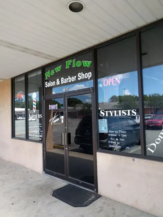 https://cdn.salonspotlight.com/photos/Z7tJSF1bnrKoqVMVQ08h/9fac1e8e-53ca-43f1-a4ec-f43469209736_720x720