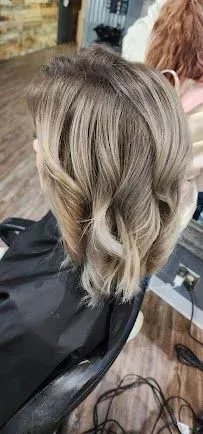 https://cdn.salonspotlight.com/photos/Z90iMfX667mFvNUSjXNU/5874c93e-8078-4603-9171-5c6f023ae9d8_720x720