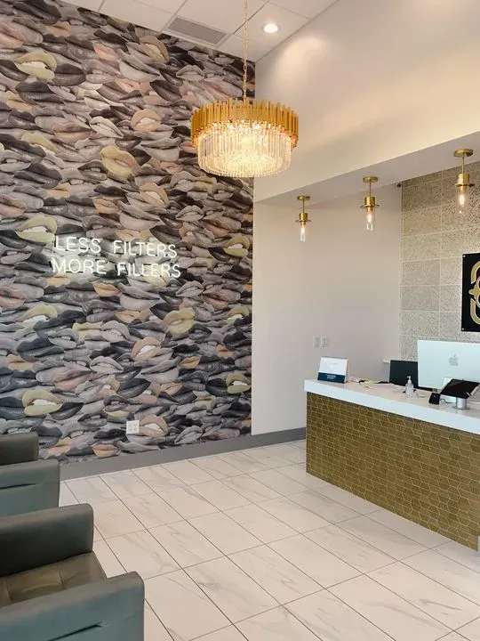 https://cdn.salonspotlight.com/photos/ZB8wMujz59Lj2rkBHWwd/6366b06b-4280-4cf7-b37c-be402fc62c50_720x720