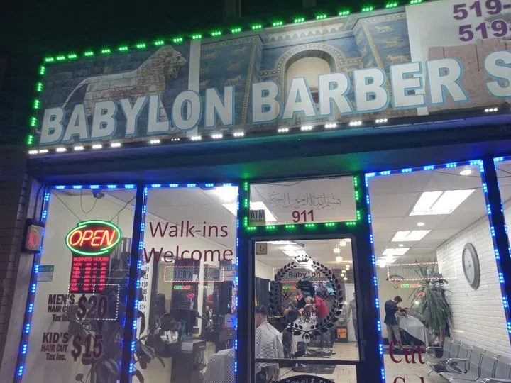 https://cdn.salonspotlight.com/photos/ZC36c8Yi6OqIytN5qJ3B/a7f30744-e4f7-44d8-bbd7-fd9fd5b9811c_720x720