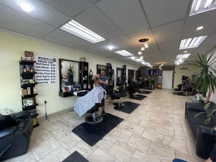 https://cdn.salonspotlight.com/photos/ZC36c8Yi6OqIytN5qJ3B/ab09bac2-976a-46c0-b0ac-533f0aa338f5_720x720