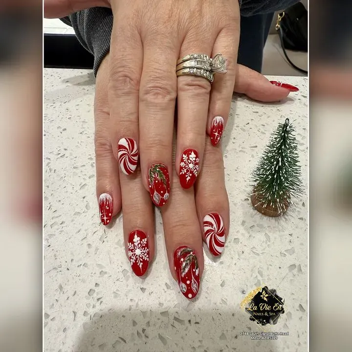 https://cdn.salonspotlight.com/photos/ZDSztvEnBmUPKlzXqhl4/948004be-26d1-4ebe-a0fc-34aed8426736_720x720