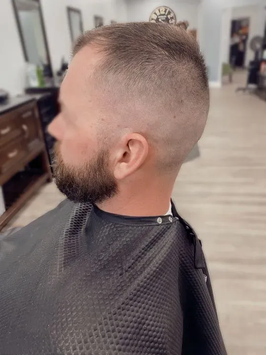 https://cdn.salonspotlight.com/photos/ZG0pY0T1KI1Q9iz3a81u/b613000f-b89c-4b8e-8ae1-7aa61161f856_720x720