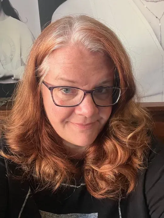 https://cdn.salonspotlight.com/photos/ZGEeUvBt9MLDKOINm5Wf/9e973955-2763-4fd9-8c4f-726d01b61118_720x720