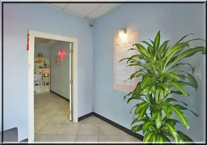 https://cdn.salonspotlight.com/photos/ZRmHsUIlBjvFrPUdnJfX/86d0f27c-8887-4fbc-a6bc-cb5cbd47556b_720x720