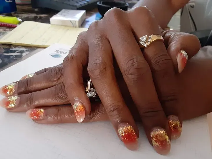 https://cdn.salonspotlight.com/photos/ZSfLW05q7WXhKYyAxnvp/2dcd6a8e-1623-4565-8a18-cf04f707422f_720x720