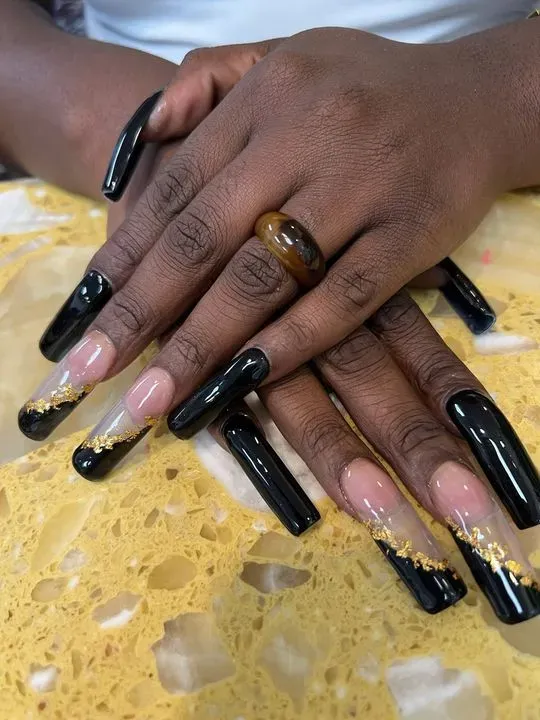 https://cdn.salonspotlight.com/photos/ZSfLW05q7WXhKYyAxnvp/41fd7070-f6eb-4546-a705-4fb4a04b0203_720x720