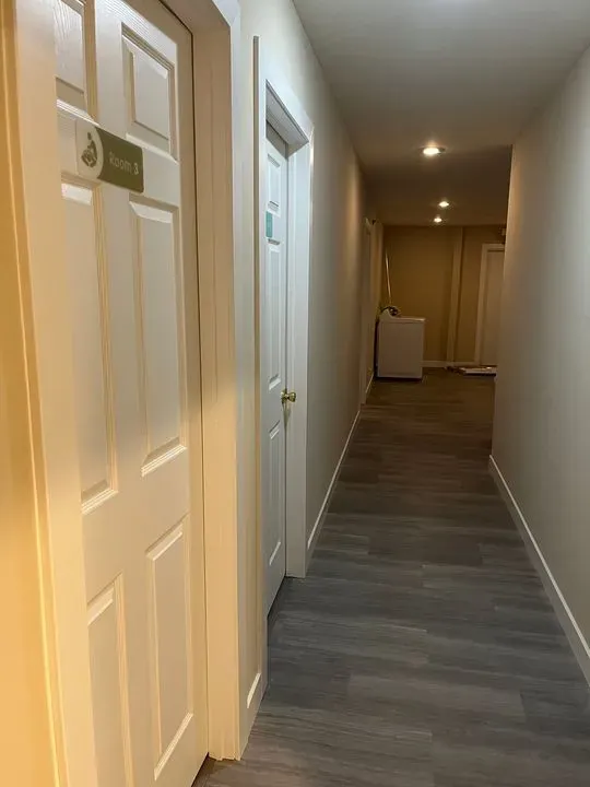https://cdn.salonspotlight.com/photos/ZUjAIwkMqNStvQB0GLBc/a654b637-13f0-4a4d-abae-080481ccbba9_720x720