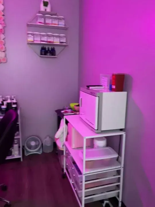 https://cdn.salonspotlight.com/photos/ZVxvL0Z5ap0U1qQzzlhM/87877edf-4105-4472-b08d-e92d5610c09f_720x720