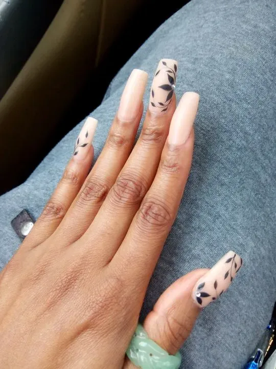 https://cdn.salonspotlight.com/photos/ZYKXDGDHo4HfYJiff4c4/c686da50-e629-4fd5-afd0-0e6600f97e95_720x720