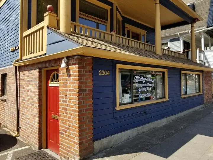 https://cdn.salonspotlight.com/photos/ZamgxVmwP99ZFEbPFGE5/eac34dcf-65c2-4329-b7fa-e66f548f884c_720x720