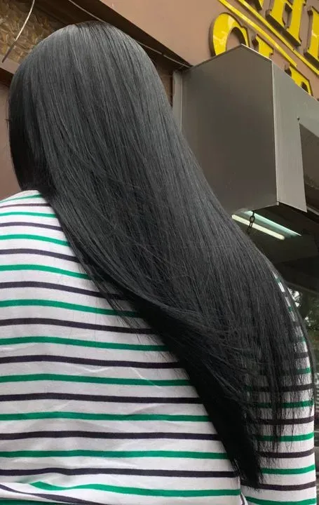 https://cdn.salonspotlight.com/photos/ZbjhZEmMOwFJ581LVqQM/89e81d4f-9709-49d3-b9e8-291440dfeef0_720x720