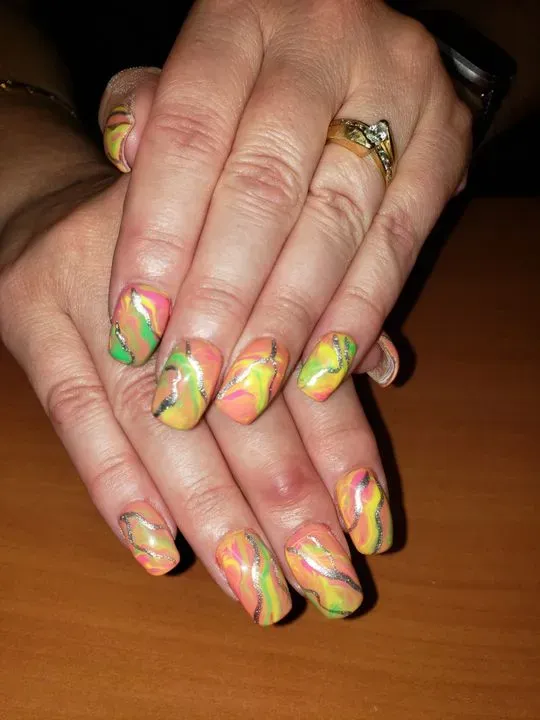 https://cdn.salonspotlight.com/photos/ZclcezRuYeI2aWJoMUSy/60c1a31b-3051-4ccf-841b-eac8d9b73b92_720x720