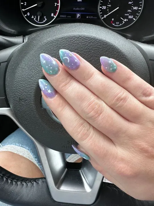 https://cdn.salonspotlight.com/photos/ZclcezRuYeI2aWJoMUSy/8c9474c5-7974-4490-89bb-4ff88904138c_720x720