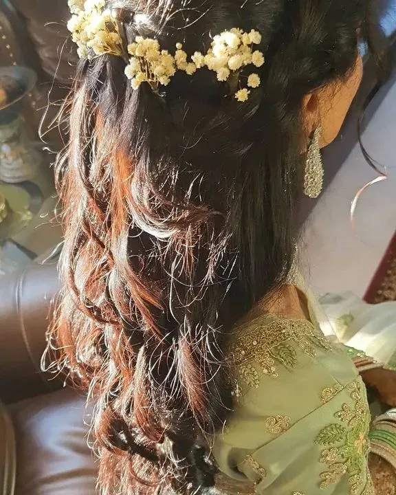 https://cdn.salonspotlight.com/photos/Zfd1xXrt4P0ReLXXo1eP/b070fee0-cb20-4f16-9aee-6cb520919f7c_720x720