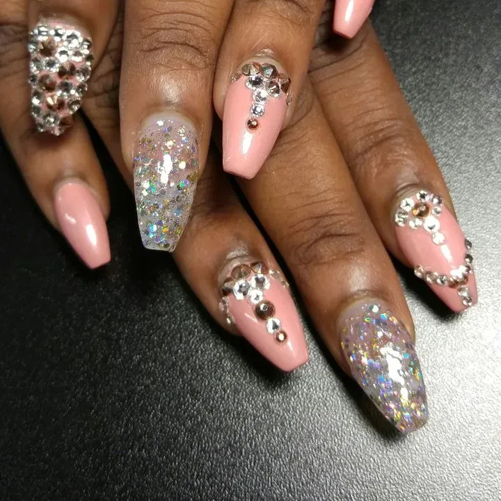 https://cdn.salonspotlight.com/photos/Zh4clHwI4qqA9J9HKd7b/40b7d7d5-f6c7-485a-82a4-4eae93c4002d_720x720