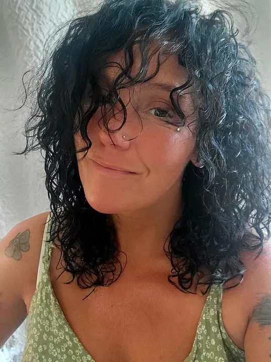 https://cdn.salonspotlight.com/photos/ZjBO2yylAaOoVGUAtqT8/01247632-2c91-4f2a-918c-fd2cd96a41fb_720x720
