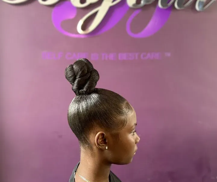 https://cdn.salonspotlight.com/photos/ZjCtVvYgwN5VAJNk3ay0/fcd53894-cc0b-430c-9bad-abcf1914ab1a_720x720
