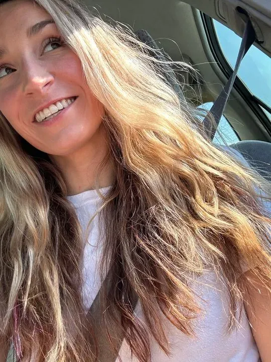 https://cdn.salonspotlight.com/photos/ZkEgUGHErKbGfLwk3mbK/2d8bfff0-0e66-4f49-8296-f459bb903729_720x720