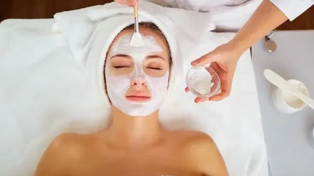 https://cdn.salonspotlight.com/photos/ZlDODCVcK7vDCHrnDfKC/f5687830-0242-429d-805a-7ddb88336423_720x720