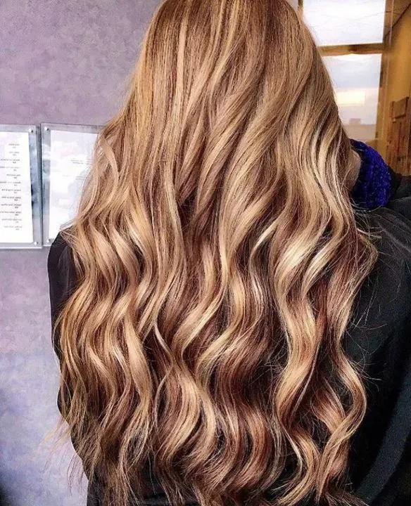 https://cdn.salonspotlight.com/photos/ZnsIbNYewKiR8TKWKTqh/b8a4fb83-1e81-4344-a03e-dcd78f2a62c8_720x720