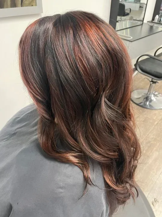 https://cdn.salonspotlight.com/photos/ZquqZDKIoa7I7TEpzd9D/7b1157a5-b5da-43d3-94ae-a3deb864a97f_720x720