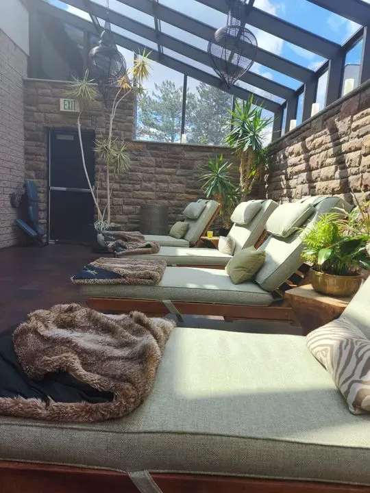 https://cdn.salonspotlight.com/photos/Zs5i0U2D9Pgeno1f8ckv/3108bef0-3508-48e8-9ffd-7840ae1cfbac_720x720