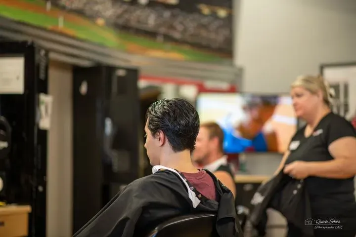 https://cdn.salonspotlight.com/photos/ZsGJ64GlP8MyfNqlWC15/ab6dac17-79eb-4a2c-86a2-828865f04f1e_720x720