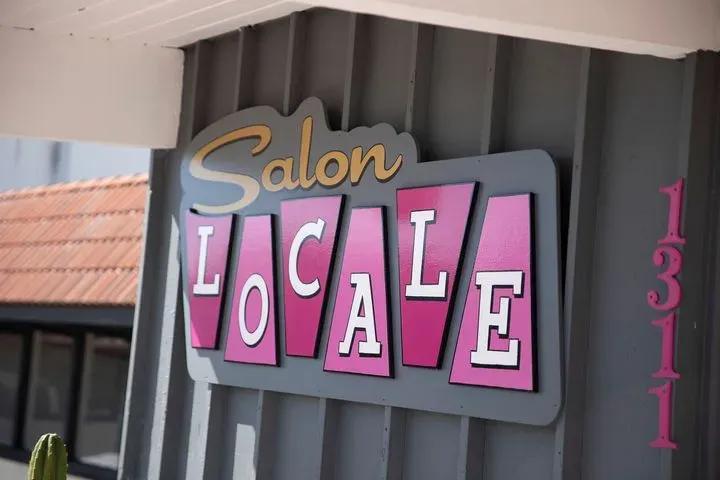 https://cdn.salonspotlight.com/photos/ZsTGYWhFO3Re4Y03MpwZ/7d4ec10b-9cd8-455e-872e-e652ad3ab748_720x720