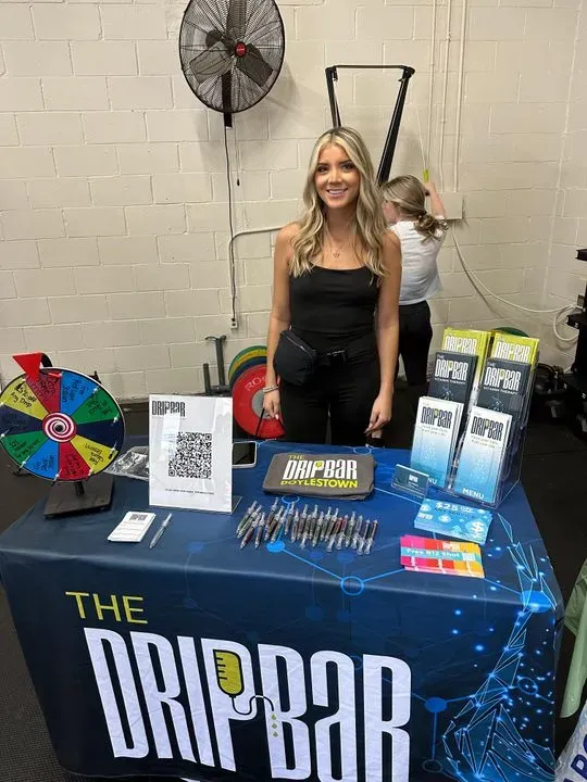 https://cdn.salonspotlight.com/photos/ZxgGEASdgmWP2er1TdwD/f5280ca2-546f-4f95-8c1c-0a8ec4ab5e1a_720x720