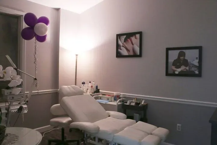 https://cdn.salonspotlight.com/photos/Zyr8rWchrjmcCCaUQ0wl/8e46591f-0ef0-4513-99f2-c4b3544660e7_720x720