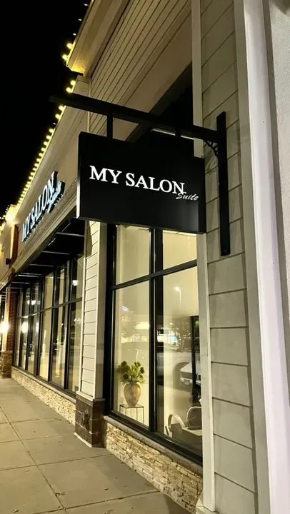 https://cdn.salonspotlight.com/photos/ZzMYkbNRiFMTmzziwSRF/4736000b-75a6-4dd9-a601-9b74a0b4fc98_720x720