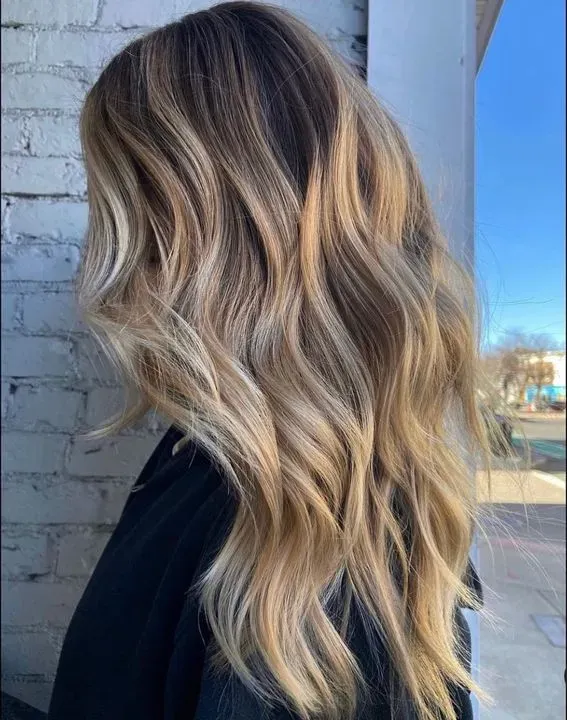 https://cdn.salonspotlight.com/photos/a0DkRjG3FRUvTBZ3g2Ls/13283a2b-afd5-4c54-8615-cf50b9962d48_720x720