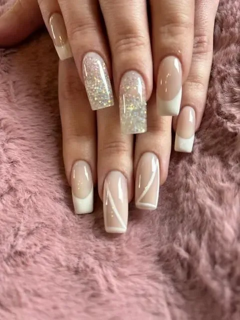 https://cdn.salonspotlight.com/photos/a2jPPAxc6otsDrAMHpEg/df5d5dee-c47e-4ec5-9cb6-22c98ead677e_720x720