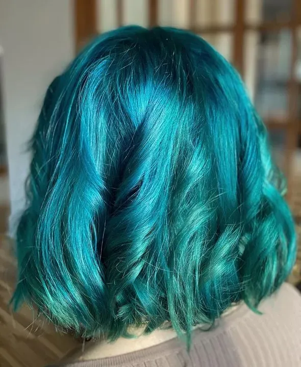 https://cdn.salonspotlight.com/photos/a3E9136LY7qUeXGlEQmB/bc9ac3eb-2321-4079-90f1-b80d852ac8cf_720x720