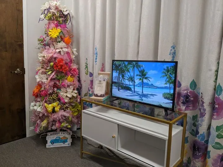 https://cdn.salonspotlight.com/photos/a4Iwufap0F5KmhE6KW3Z/455e7eab-c7e7-4b1d-b58a-3f35c4f82d1d_720x720