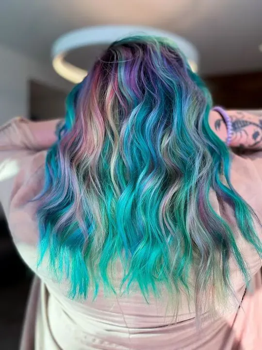 https://cdn.salonspotlight.com/photos/a5E1qHxw924io9HXDA5W/8c75ca56-531b-46c1-b373-c53d620a118d_720x720